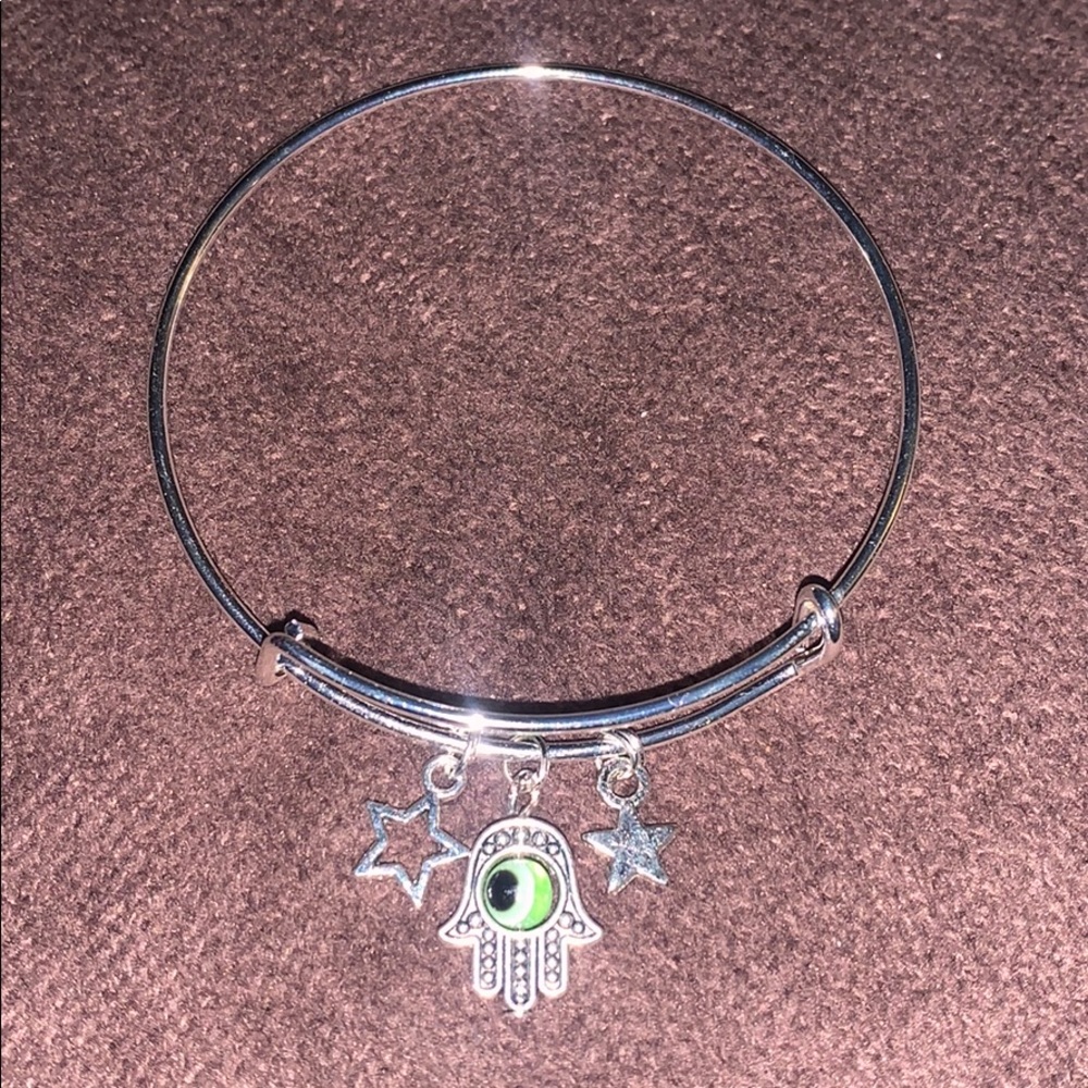 Dangle bracelet